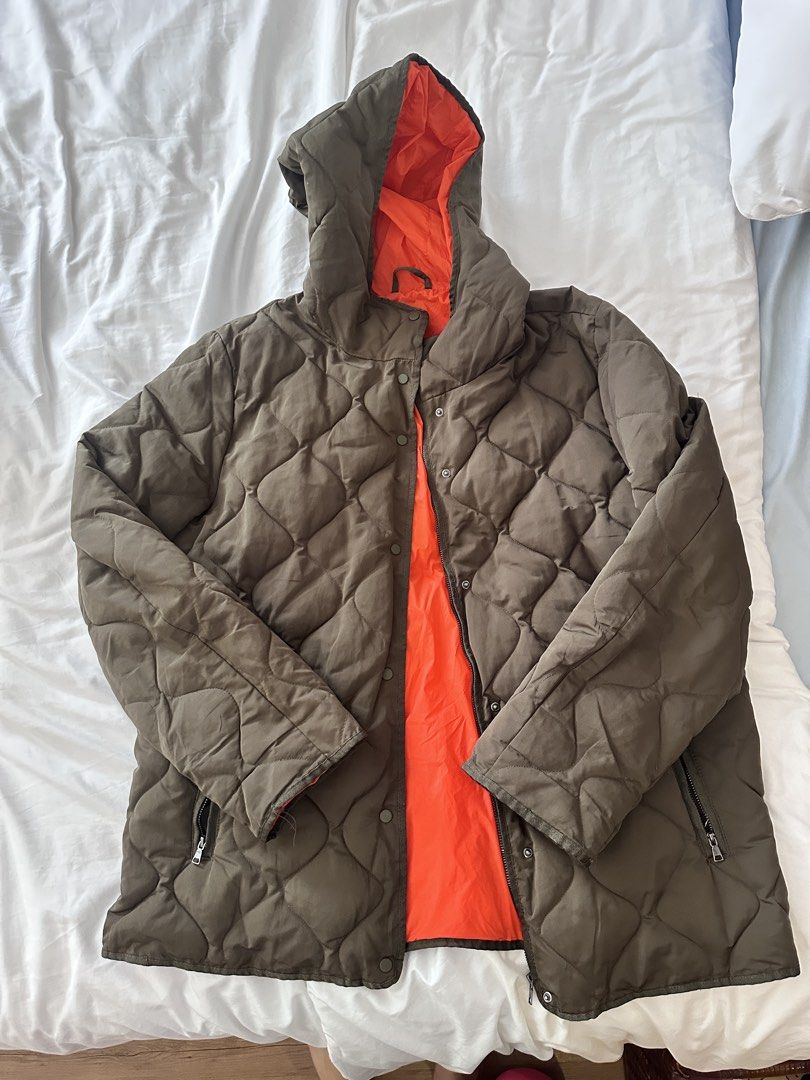 Quilted Jacket with Hood (Category: Coats, Jackets and Outerwear) located in Tabuk. Submitted by classicseconds (Listing ID 1423455506, Image 2). Description: Pit to pit - 21.5in Length - 27in.