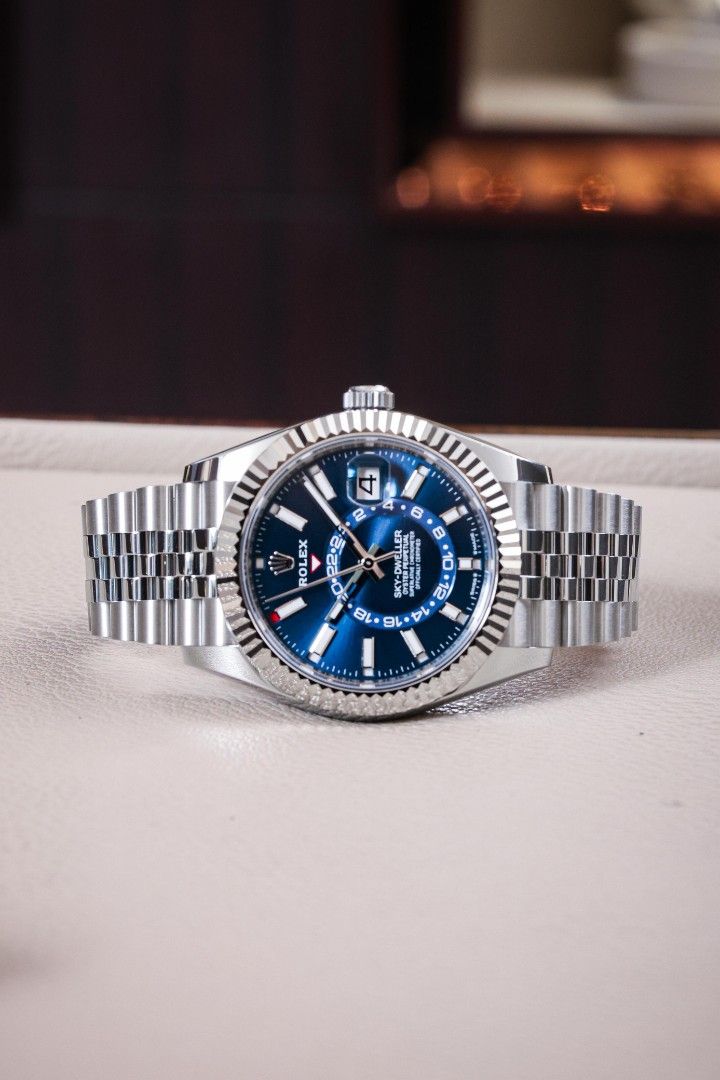 Rolex Sky-Dweller (Category: Luxury Watches) located in Makati City. Submitted by vintage.grail (Listing ID 1423467622, Image 1). Description: Rolex Sky-Dweller Ref: 336934 2025, Excellent 42mm Automatic Blue Dial White Gold, Stainless Steel.