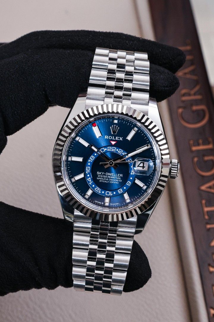 Rolex Sky-Dweller (Category: Luxury Watches) located in Makati City. Submitted by vintage.grail (Listing ID 1423467622, Image 3). Description: Rolex Sky-Dweller Ref: 336934 2025, Excellent 42mm Automatic Blue Dial White Gold, Stainless Steel.
