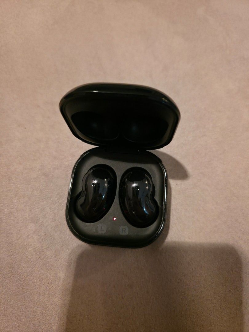 Samsung Buds live65561618561409111