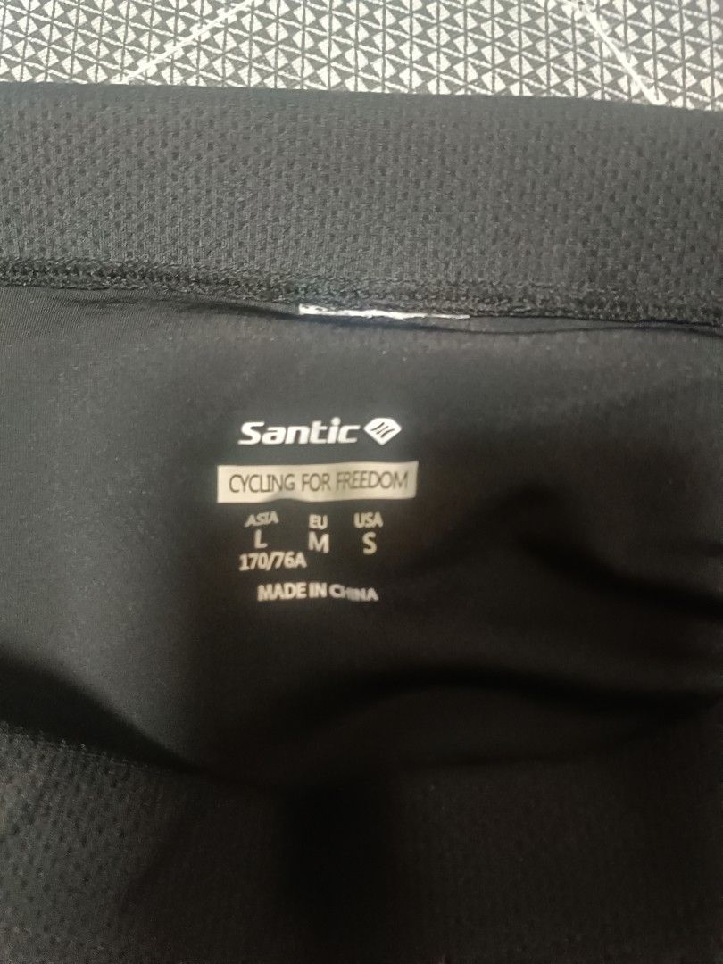 Santic Padded Cycling Leggings - Black (Category: Activewear) located in Manila. Submitted by tusker (Listing ID 1423454273, Image 3). Description: SANTIC PADDED CYCLIGN LEGGINGS with back zipper pink lining details Size L Courier: JnT/JRS/LBC Same-day delivery (w/n MM): Lalamove/Joyride Agree to purchase AS IS. .