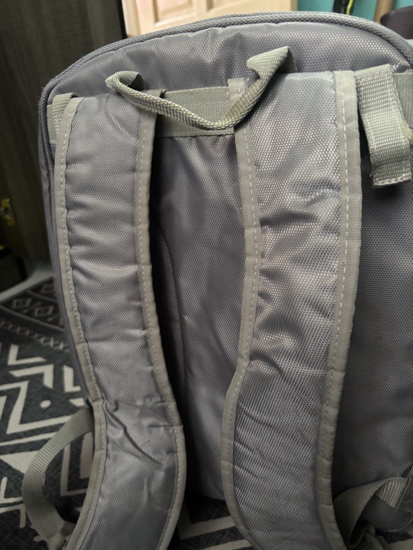 Simple Dimple Backpack (Category: Backpacks) located in Gombak. Submitted by cikfarah9090 (Listing ID 1423496325, Image 3). Description: Baby diaper bag (hard sheild) brand Simple Dimple beg boleh letak banyak barang. senang untuk bawa travel.. condition seperti dalam gambar ye.. nak letgo rm80 cod area Greenwood, gombak.