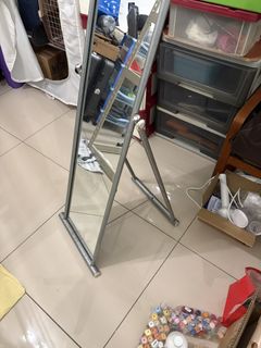 (Category: ) located in . Submitted by fumo888 (Listing ID 1423549203, Image 1). Description: .