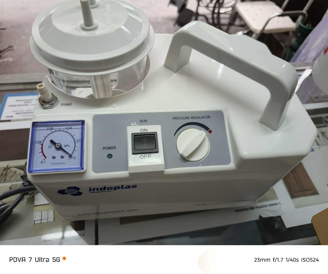 Suction machine (Category: Medical Supplies & Tools) located in Manila. Submitted by atarah1225 (Listing ID 1423520908, Image 2). Description: .