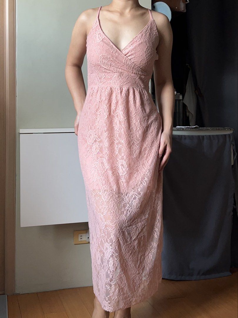 Terranova Maxi Lace Dress (Category: Dresses) located in Quezon City. Submitted by lebeau_apparel (Listing ID 1423460669, Image 2). Description: • Never used • With inner layer.