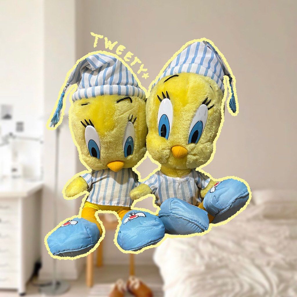 Tweety Pair (Category: Plushies & Soft Toys) located in Cavite. Submitted by kkuumma (Listing ID 1423537153, Image 1). Description: Tweety Pair (20inch) ₱600 - Sold as pair Loc: Bacoor,cavite Mod: Lalamove Mop: Gcash.