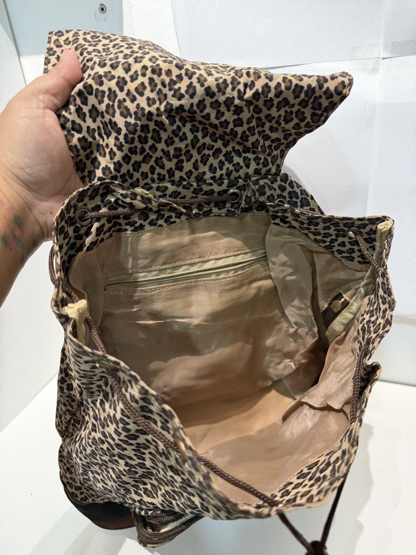 Valentino Leopard Print Backpack (Category: Backpacks) located in Santa Rosa. Submitted by vsshoppe (Listing ID 1423450213, Image 3). Description: As is where is. Pls check photos for flaws 1.) Make offer 2.) Payment thru Gcash (Item + Shipping fee) 3.) Location: Santa Rosa, Laguna Meet up around Santa Rosa/Binan/Cabuyao Shipping in any location thru J&T or LBC (Whichever customer prefers) 4. Once received, expect a feedback/rating.