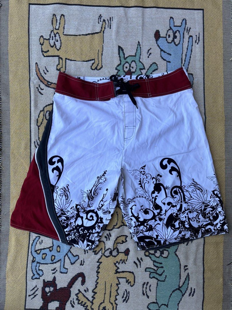 Vintage brody Boardshort (Category: Swim Trunks & Board Shorts) located in Urdaneta. Submitted by dreydilan (Listing ID 1423479324, Image 1). Description: 34x23x12 Minir stains.