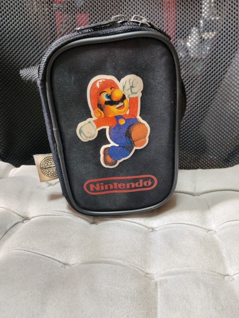 vintage gameboy coverbag (Category: Cases & Covers) located in Manila. Submitted by boyhet.thrift15 (Listing ID 1423502129, Image 1). Description: vintage nintendo gameboy (color/advance) cover bag selling 1k.