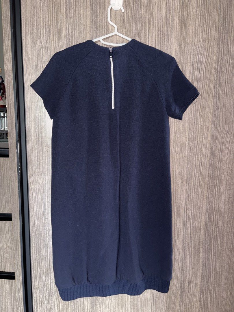 Zara | Navy Blue Dress (Category: Dresses) located in Iloilo. Submitted by mn.067 (Listing ID 1423557819, Image 3). Description: Barely used, no flaws.