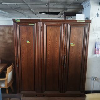 (Category: ) located in . Submitted by ivan_furnitures421 (Listing ID 1423672268, Image 1). Description: .