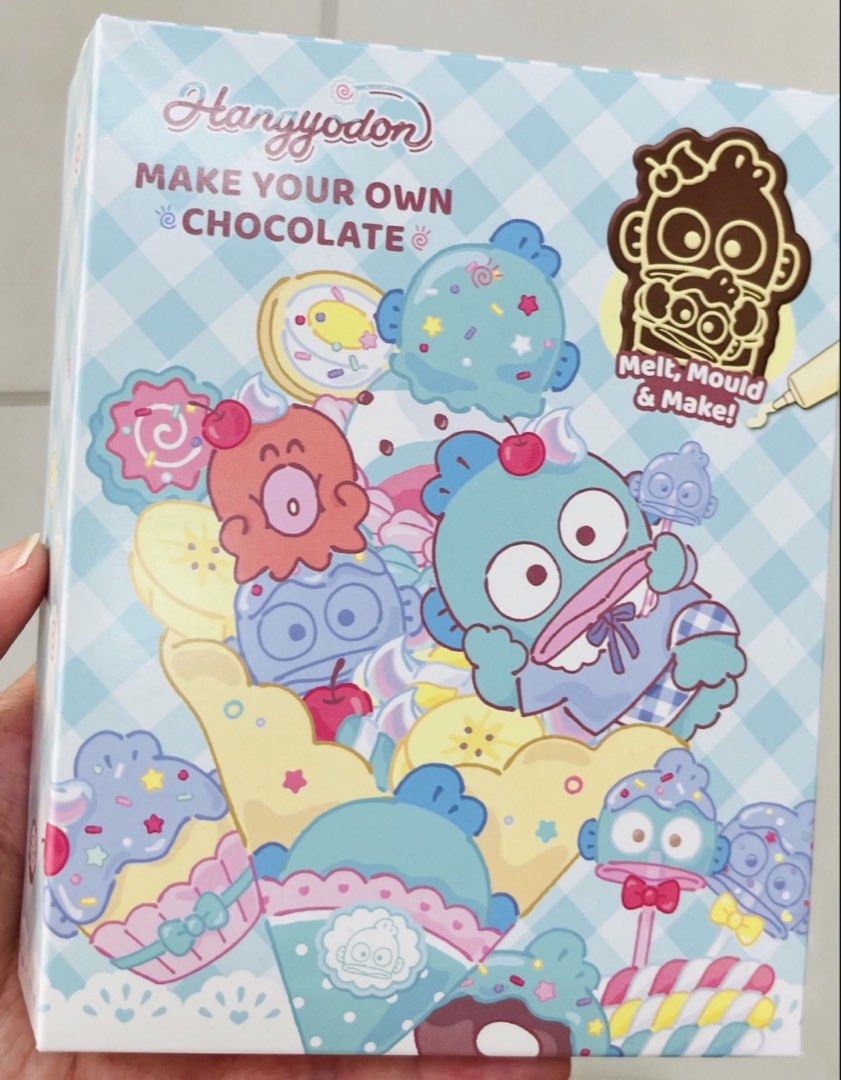 限量現貨💝🍫正版 SANRIO DIY 水怪公仔DIY創意朱古力工具套裝 DIY手作 朱古力材料包 朱古力模具 白色情人節朱古力 復活節禮物 情人節禮物 SANRIO DIY HANDMADE HOMEMADE CHOCOLATE KIT VALENTINE GIFT （分類：手工食物）位於 Hong Kong。 由 swroom 提交（商品編號 1423709492，圖片 2）。簡介： 🚚 🎁 只限郵寄運送 🎁 ▫️▫️商品詳情▫️▫️ 💖 $65 盒，$120 兩盒，全新未開封 ❣️ 節日銷情迅速請早訂購售完即止❣️ 🛍更多最新禮品玩具 follow us ： carousell.com/swroom ▫️▫️購買付款詳情 ▫️▫️ 📥 請 INBOX PM下單購買須提供以下資料 ： 1. 選擇付款方式 : PAYME / FPS / ALIPAYHK 2. 郵寄方式： 📦 SF順豐到付 - 收貨時付運費 📦 ( 一般情況 2-3 個工作天寄出 ) 3. 確認全數