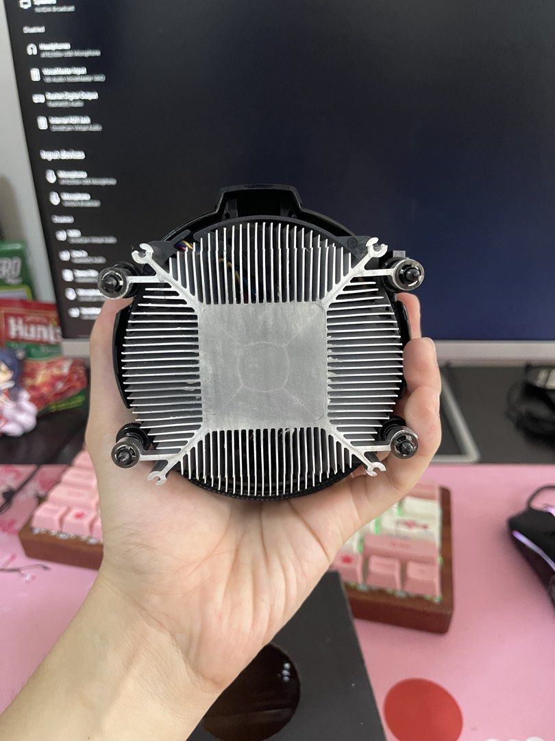 AMD CPU Cooler fan (Category: Computer Parts) located in Los Banos. Submitted by yeikie (Listing ID 1423699123, Image 3). Description: AND Ryzen Wraith Stealth Cooler Fan for CPU Aluminum heatsink, with original packaging. Contains CPU fan only. Rfs: upgraded parts. buyer shoulders sf. .