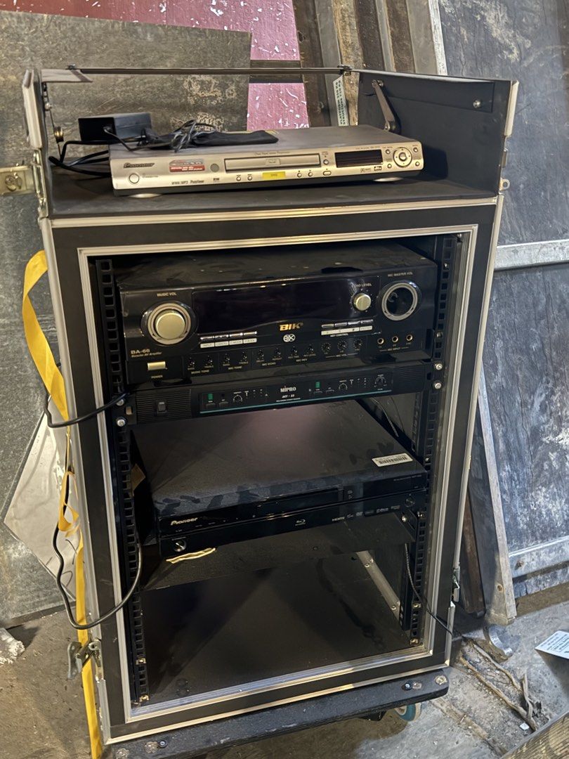 Amplifier65671939389187111
