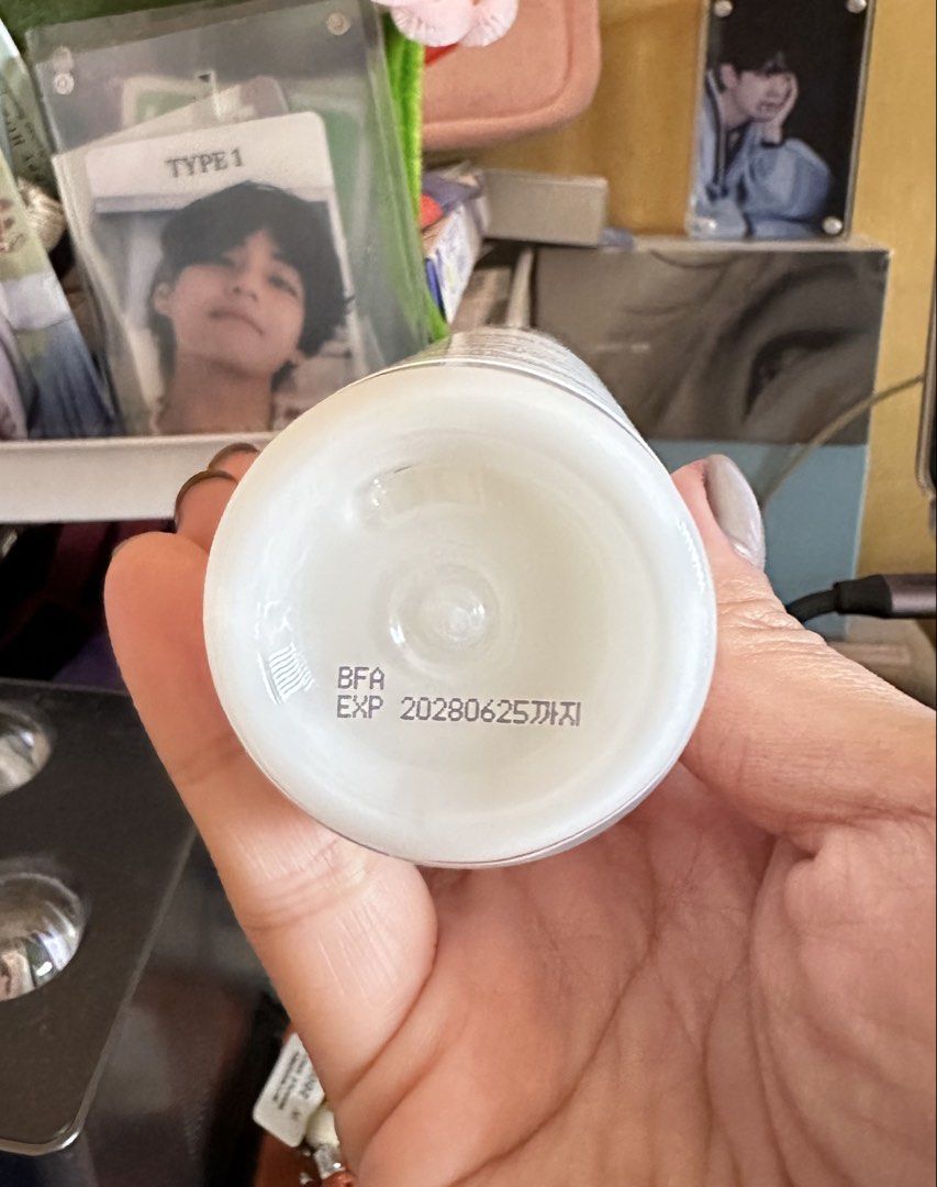 Anua Heartleaf 70 Daily Lotion (Category: Face Care) located in Bacoor. Submitted by winterbear017 (Listing ID 1423630274, Image 3). Description: - Anua Heartleaf 70 Daily Lotion - Contains Heartleaf and Hyaluron - Lightweight and non-sticky finish - Size: 100 ml / 3.38 fl. oz. - Expiration Date: June 25, 2028 - used 3x only, very minimal amount - Good as new - Authentic, bought in Olive Young Korea.
