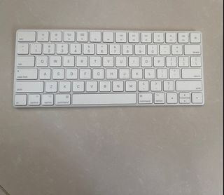 Apple Magic Keyboard440051809639485440