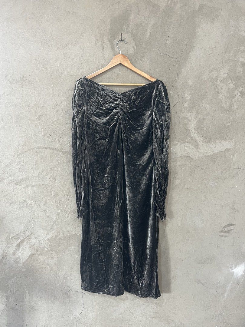 ARKET velvet dress (Category: Luxury Apparel) located in Cagayan de Oro. Submitted by vintagevvvictim (Listing ID 1423767897, Image 1). Description: size S/M excellent condition.