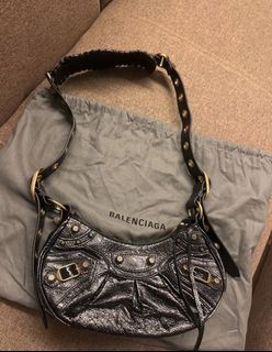 (Category: ) located in . Submitted by ttbelle (Listing ID 1423651216, Image 1). Description: .