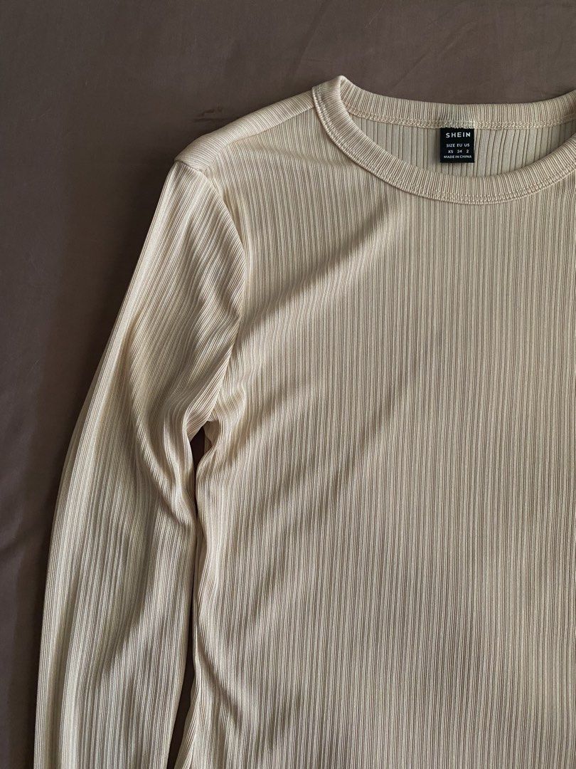 beige fitted long sleeves (Category: Longsleeves) located in Bocaue. Submitted by cleodeclutters (Listing ID 1423720719, Image 2). Description: ☆ never been worn ☆ color may vary due to lighting mop : gcash, maya, bdo mod : j&t, lalamove message for more details & inquiries ➔ payment first ➔ strictly no return & refund.