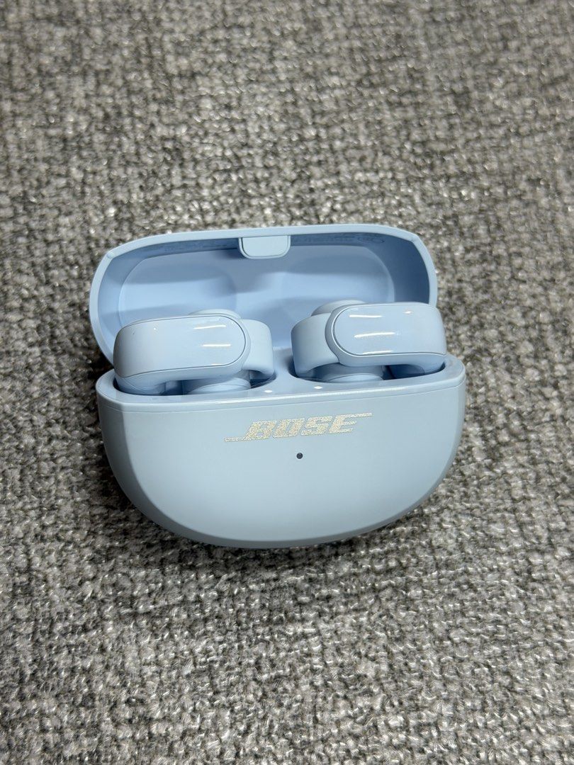 Bose Ultra Open Earbuds (Category: Earphones) located in Valencia. Submitted by pawprint22 (Listing ID 1422340505, Image 2). Description: - Used less than 5 times - Bose Ultra Open Earbuds - Open-ear listening experience - Light blue color if in doubt, please check my profile. i dont own anything fake… rfs: decluttering .
