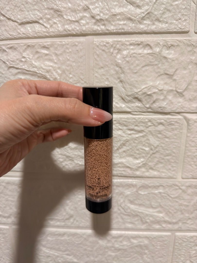 Chanel Les Beiges Water Complexion Touch (Category: Makeup) located in Caloocan City. Submitted by katrelucio_nuevo (Listing ID 1423729053, Image 2). Description: Available for rehoming: Les Beiges Water Fresh Complexion Touch in the shade B10 ✨ Purchased last January 10 at Rustan’s SM Makati via Personal Shopper. A beautiful, lightweight formula with that signature Chanel skin-like finish. Unfortunately, it does not work for me🥹 • No box • With