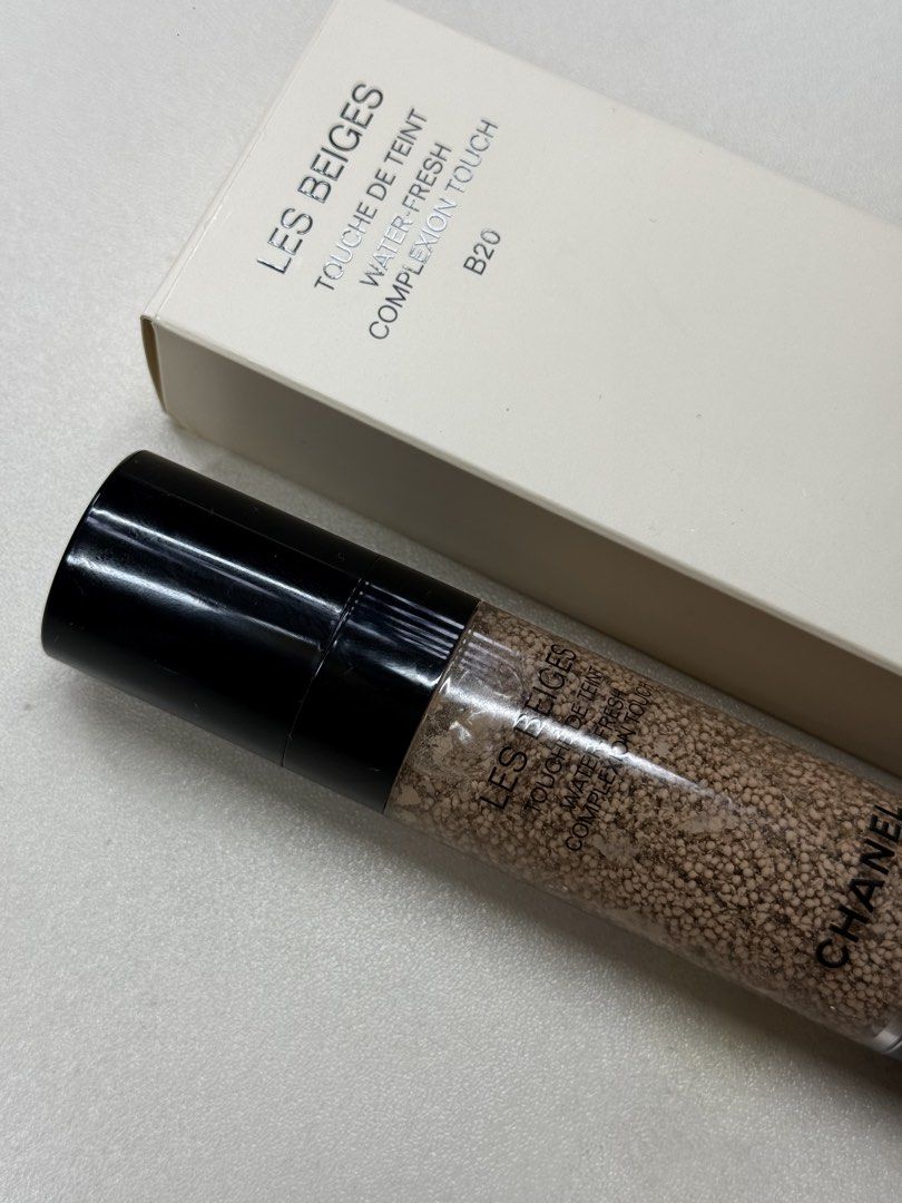 Chanel Les Beiges Water Fresh Complexion Touch B20 (Category: Makeup) located in Marikina City. Submitted by solanavie (Listing ID 1423780005, Image 3). Description: Chanel Les Beiges Water Fresh Complexion Touch - shade: B20 - with original brush - with original box - 100% authentic bought it from Cella.PH for ₱5400 - used twice 98% product left Rfs: wrong shade (im neutral tone) Rules: 🛍️ - payment first - negotiable but no low balling - manag