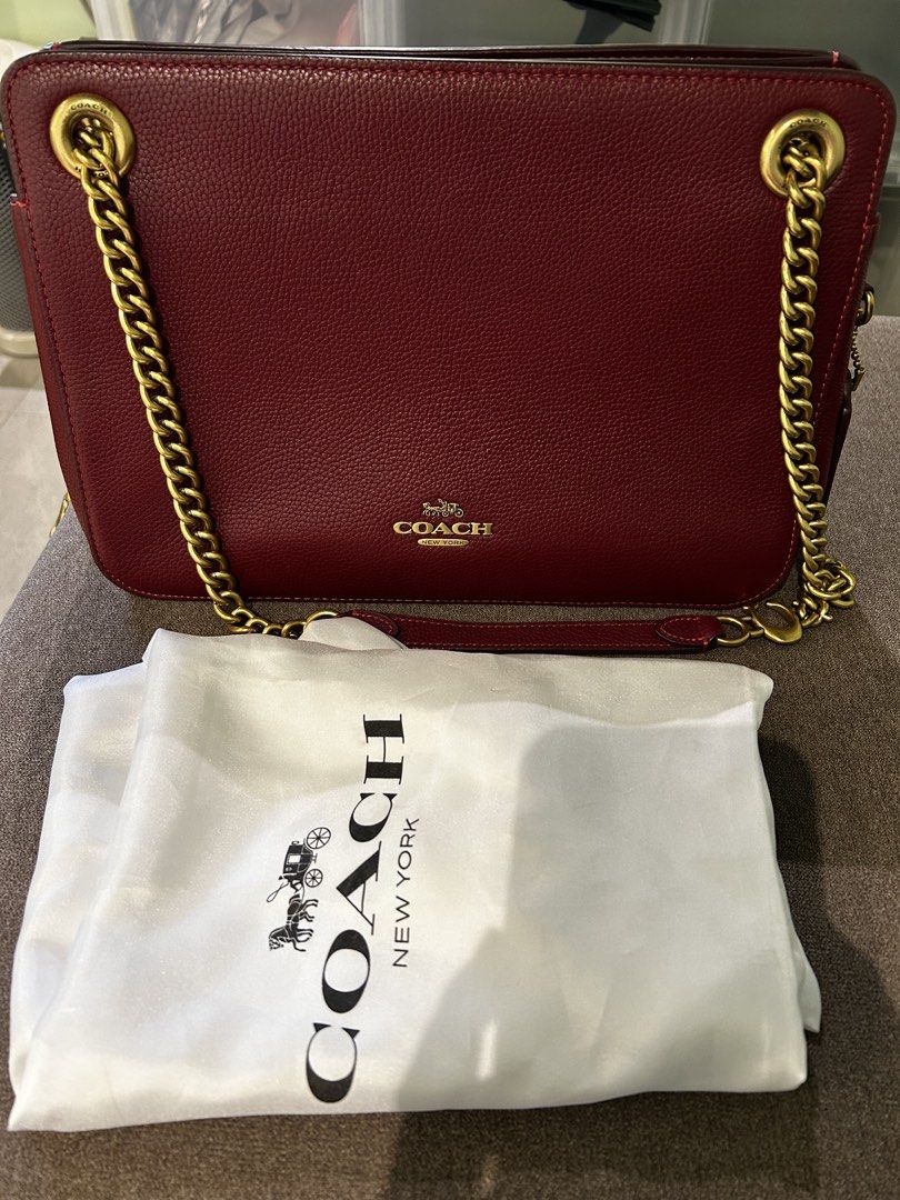 Coach Bag (Category: Luxury Bags & Wallets) located in San Juan City. Submitted by lorstin (Listing ID 1423739408, Image 1). Description: Original Coach bag for sale. 15k Slightly used.
