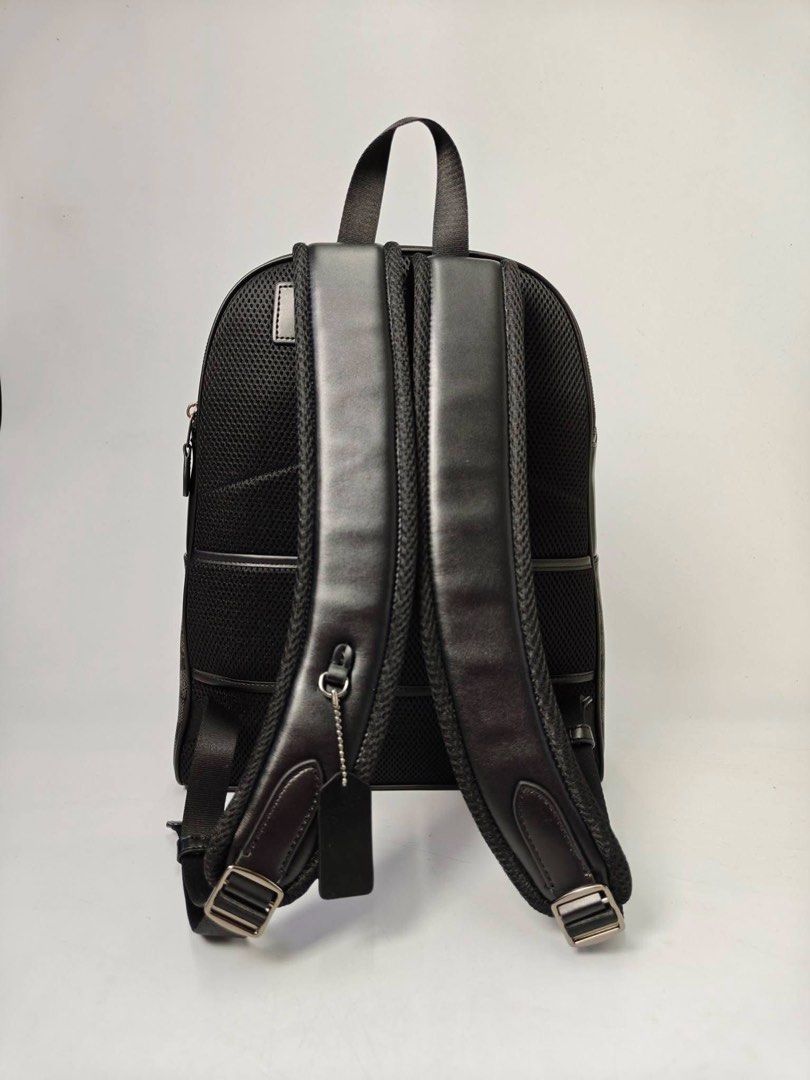 😎Coach Men - West Backpack (Category: Backpacks) located in Quezon City. Submitted by asrcollections (Listing ID 1423629206, Image 3). Description: 😎Coach Men - West Backpack With dustbag and paperbag.