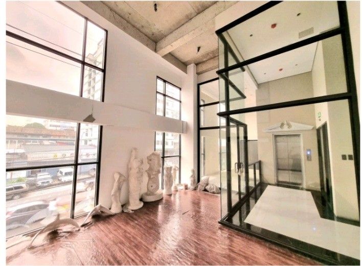 Commercial Space, E. Rodriguez Sr. Ave, Quezon City (Category: Commercial) located in Quezon City. Submitted by carmengimeno (Listing ID 1423741639, Image 1). Description: P51,663.58 Office Space 2: 23.18sqm P1900/sqm + ( cUSA- P90x23.18) + 12% VAT High Ceiling May construct a loft Aircon Included Great Street View Parking Spaces:20 Near: Gateway Cubao Araneta Center Tomas Morato Kamuning St. Lukes Quezon City Immaculate Conception Cathedral of C