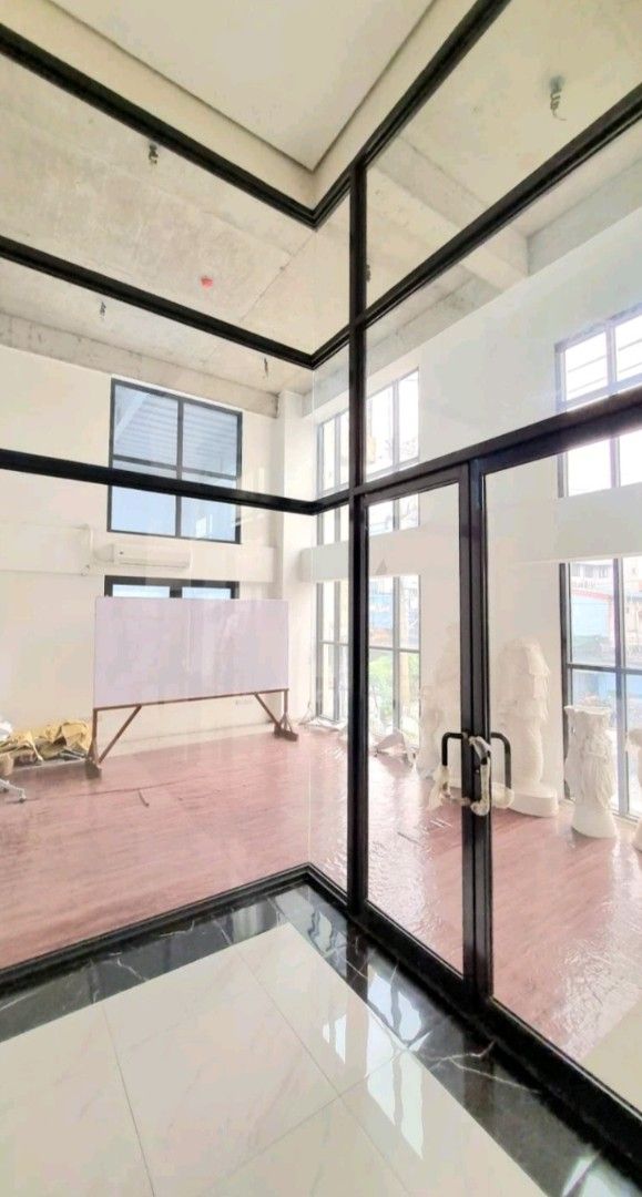 Commercial Space, E. Rodriguez Sr. Ave, Quezon City (Category: Commercial) located in Quezon City. Submitted by carmengimeno (Listing ID 1423741639, Image 3). Description: P51,663.58 Office Space 2: 23.18sqm P1900/sqm + ( cUSA- P90x23.18) + 12% VAT High Ceiling May construct a loft Aircon Included Great Street View Parking Spaces:20 Near: Gateway Cubao Araneta Center Tomas Morato Kamuning St. Lukes Quezon City Immaculate Conception Cathedral of C