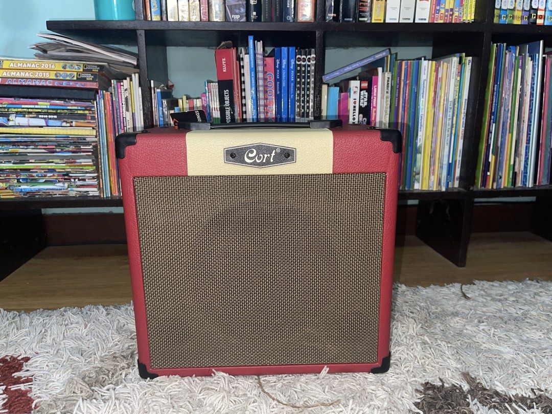 Cort CM15R Electric Guitar Amplifier (Category: Soundbars, Speakers & Amplifiers) located in Los Banos. Submitted by yeikie (Listing ID 1423705823, Image 1). Description: Cort CM15R Electric Guitar Amplifier with Reverb 15-watt RMS solid-state combo guitar amplifier featuring a custom 8-inch speaker, 3-band EQ (Bass, Middle, Treble), onboard digital reverb, and a switchable overdrive channel Perfect condition, used only once for testing. Rfs: Dec