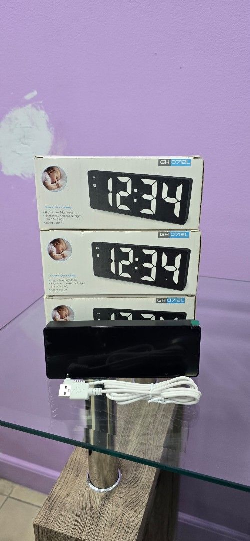 Digital LED Alarm Clock (Category: Clocks) located in Taguig. Submitted by dzkponlineshop (Listing ID 1423671377, Image 1). Description: - Large LED display for easy time viewing - Includes charging cable - Sleek black design - Ideal for bedside table or desk - New and unused . 1 nalang available..