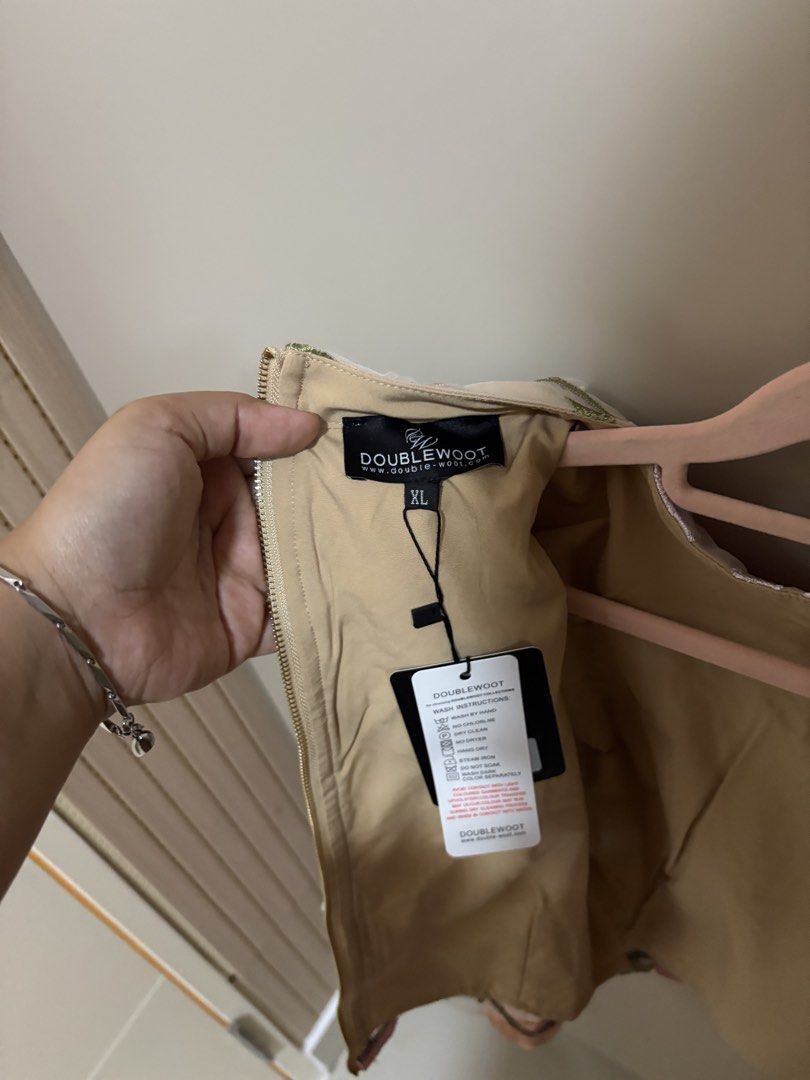 DOUBLEWOOT JACKET (Category: Coats, Jackets and Outerwear) located in Pasir Gudang. Submitted by dniaazqlvrr (Listing ID 1423765836, Image 3). Description: price exclu postage.