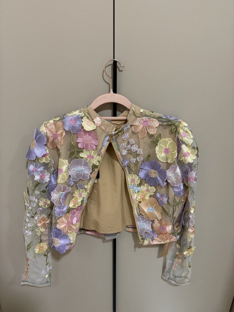 DOUBLEWOOT JACKET (Category: Coats, Jackets and Outerwear) located in Pasir Gudang. Submitted by dniaazqlvrr (Listing ID 1423765836, Image 2). Description: price exclu postage.