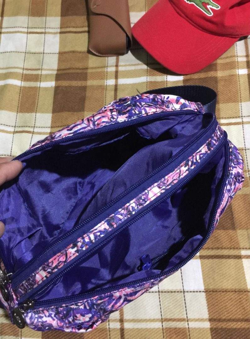 Floral Shoulder Bag. Like new condition (Category: Shoulder Bags) located in San Pablo. Submitted by sauce202 (Listing ID 1423753836, Image 2). Description: Floral Shoulder Bag – Casual / Everyday Style Soft fabric material Pink & purple tropical / floral print 🌸 Lightweight and easy to carry Adjustable shoulder strap Maraming compartments: ✔ 2 top zippers ✔ 1 front zipper ✔ 1 back zipper ✔ 1 inside zipper Perfect for daily use, travel, or casua