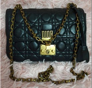 (Category: ) located in . Submitted by ctea_luv_shopping (Listing ID 1423615350, Image 1). Description: .