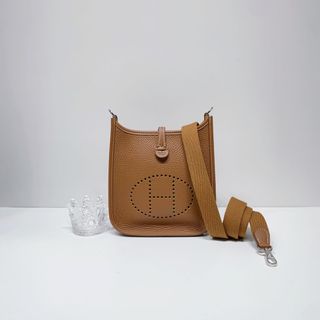 （分類：）位於 。 由 gallery_luxe 提交（商品編號 1423777466，圖片 1）。簡介： 。