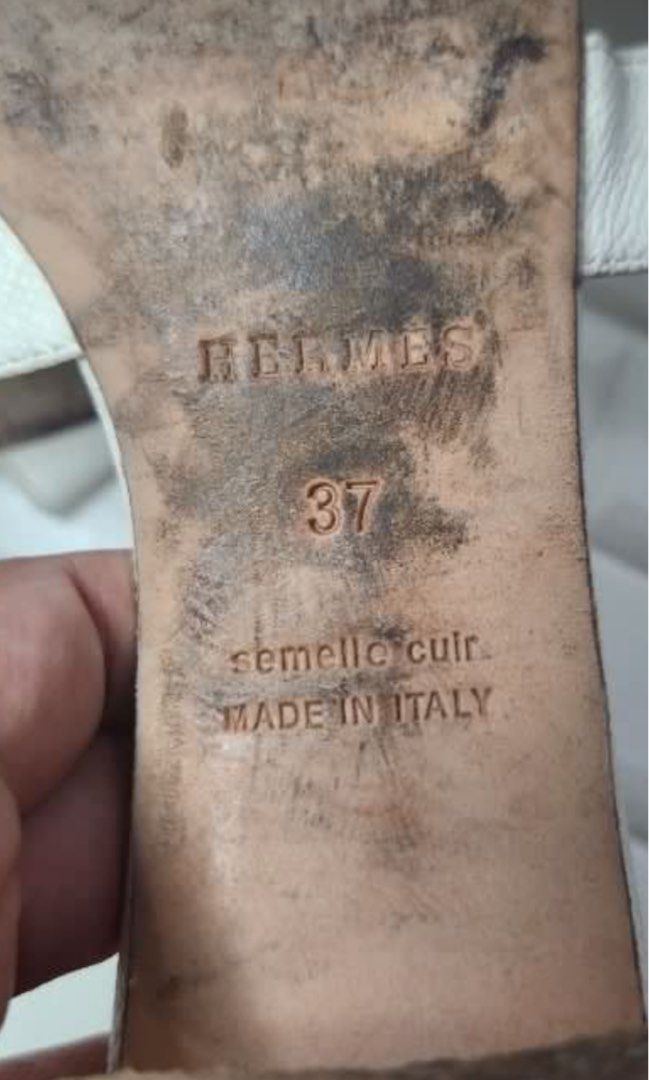 Hermes Oran Heeled Sandals Size 37 (Category: Flats & Sandals) located in Antipolo. Submitted by decluttering.shopph (Listing ID 1423717284, Image 2). Description: High quality.