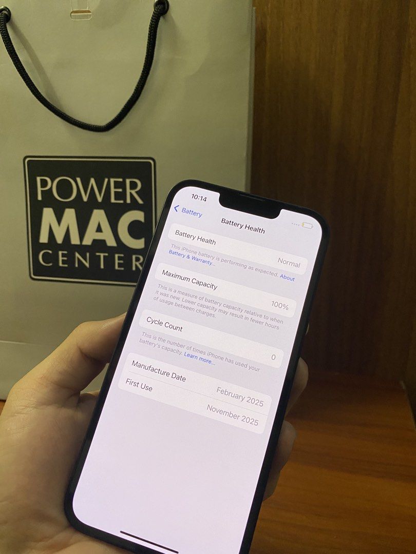 iPhone 16e 256gb (Activated only, 0 Cycle Count) (Category: iPhone 16 Series) located in San Carlos. Submitted by marco1199 (Listing ID 1423637722, Image 2). Description: iPhone 16e 256gb Activated only- hindi nagamit ✔️ Factory Unlock NTC ✅ Under Warranty 100% Battery Health 💯 0 Cycle Count Ikaw una magchacharge ✅ Good as brandnew, malaki na tipid mo 😀 Brandnew Price: P46,990 Open for CoD through LBC.