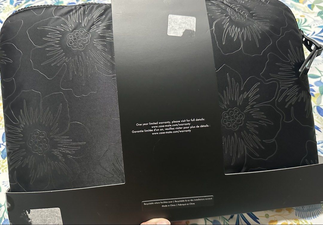 Kate spade laptop sleeve for 13-14" (Category: Cases & Sleeves) located in San Juan City. Submitted by smartfindsph (Listing ID 1423737727, Image 2). Description: Brand new Packaging intact Good for gifting Loc: san juan.