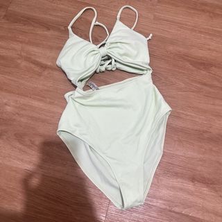 (Category: ) located in . Submitted by tin.008 (Listing ID 1423620801, Image 1). Description: .