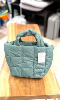 （分類：）位於 。 由 jennitipi 提交（商品編號 1423764382，圖片 1）。簡介： 。