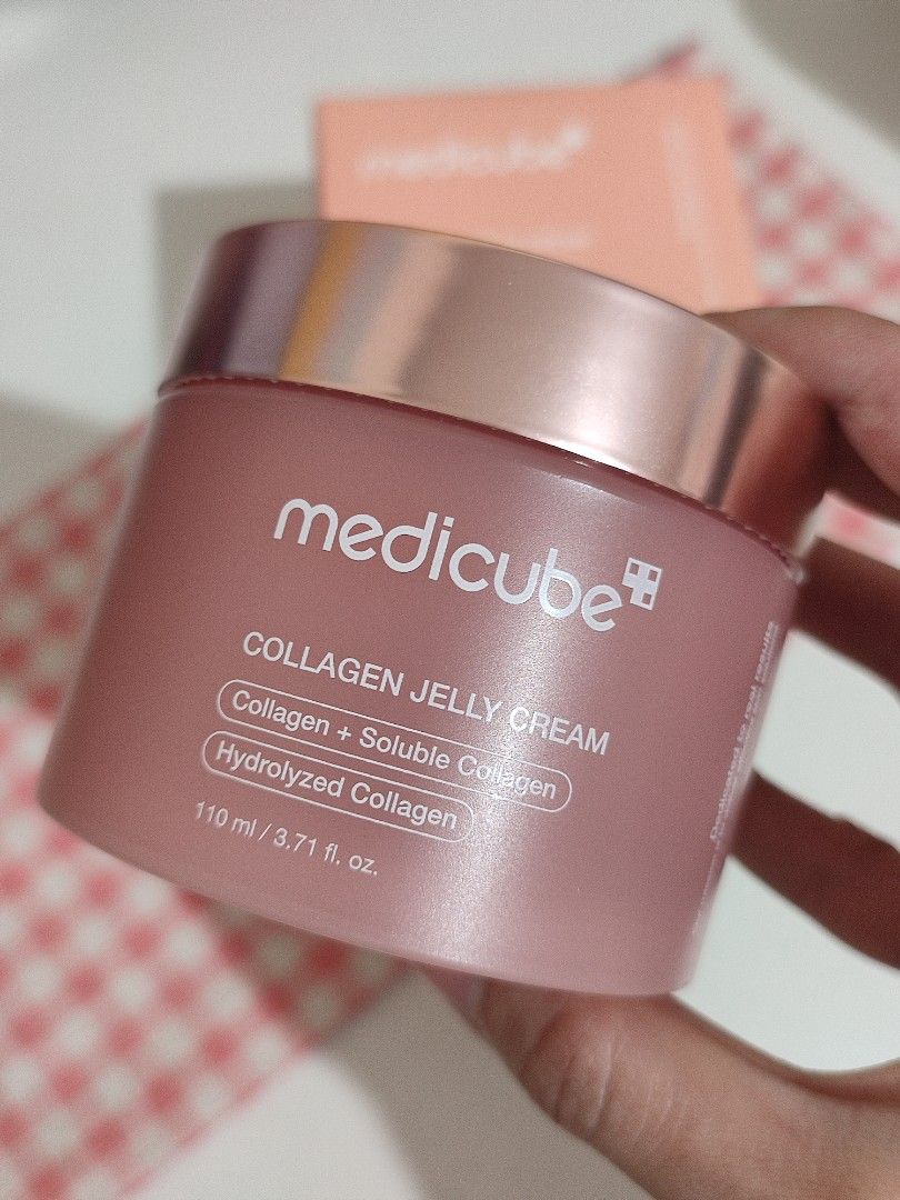 Medicube Collagen Jelly Cream 110ml (Category: Face Care) located in Manila. Submitted by shoppingwithgee (Listing ID 1423707232, Image 2). Description: - Medicube Collagen Jelly Cream - Contains Collagen, Soluble Collagen, and Hydrolyzed Collagen - Volume: 110 ml / 3.71 fl. oz. - Includes spatula - Expiration Date: May 22, 2027.