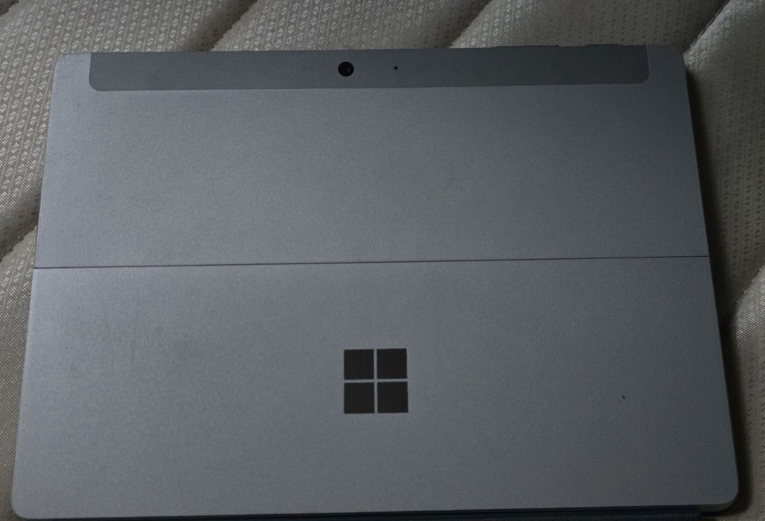 Microsoft Surface Tablet - 4GB RAM, 64GB Storage412455281067960323