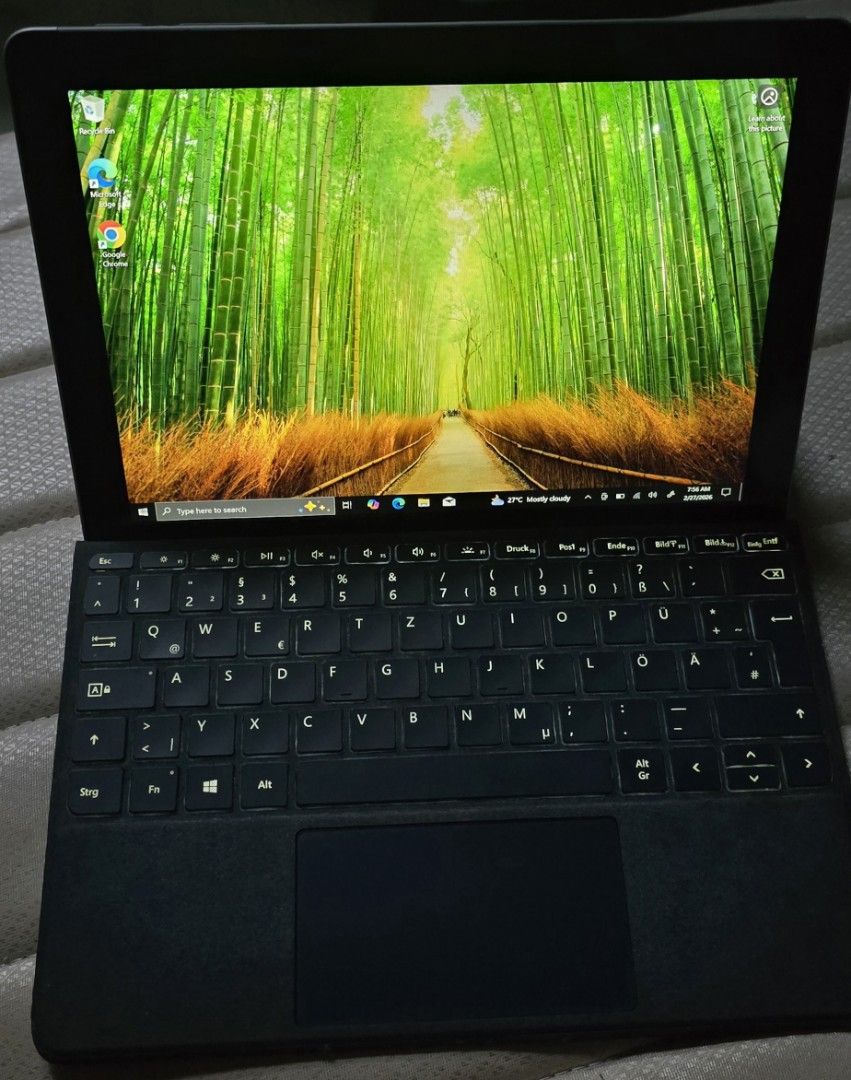 Microsoft Surface Tablet - 4GB RAM, 64GB Storage412455281067960320