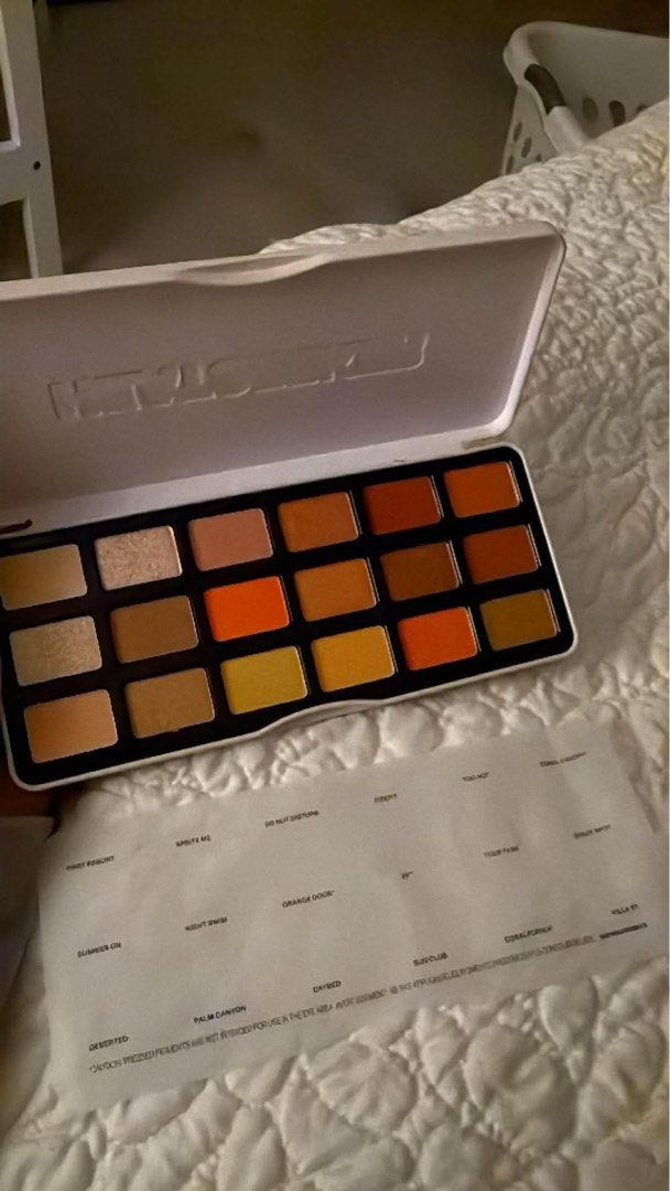 Morphe Heatseeker eyeshadow palette (Category: Makeup) located in Quezon City. Submitted by cheerupbby (Listing ID 1422910058, Image 2). Description: Selling for my mom. Unused! Will ship when I get back home to the Philippines in October/November 2026. Note: I will only bring what is SOLD. 📍 QC Rfs: I’m decluttering. Everything posted is mine unless mentioned otherwise! 🥹.