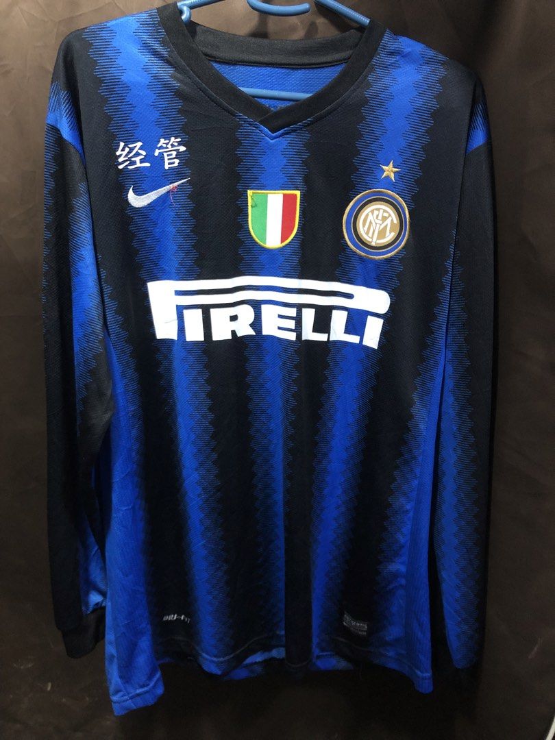 Nike Inter Milan Zheng LF Jersey (Category: Tshirts & Polo Shirts ) located in Koronadal. Submitted by thriftgrind.ph (Listing ID 1423779006, Image 1). Description: Nike jersey Longsleeve Dimes: L29xW22 Size: Large Color rate: 9/10 Excellent condition No issue Price: ₱380 Only.