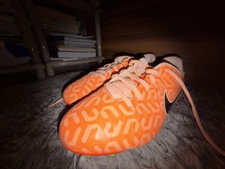 （分類：）位於 。 由 ashtonyiu 提交（商品編號 1423692384，圖片 1）。簡介： 。