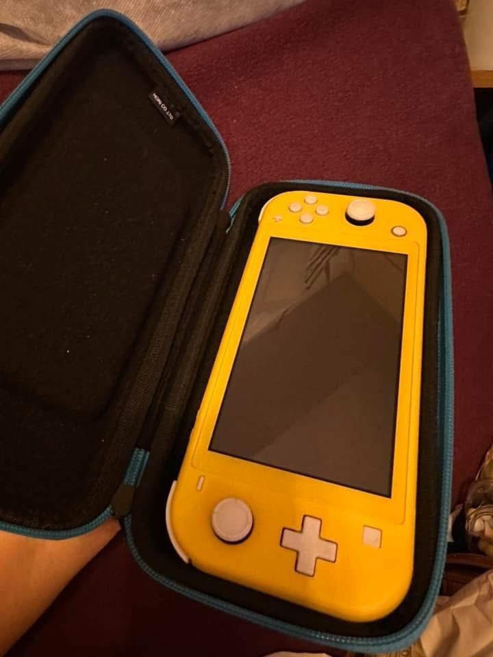 NINTENDO SWITCH LITE (Category: Nintendo) located in Quezon City. Submitted by Januaryrmt (Listing ID 1423723821, Image 3). Description: FOR SALE: (Slightly negotiable) NINTENDO SWITCH LITE (CONSOLE YELLOW) FREE hard case worth ₱699 (101% smooth, ladyowned, no issue, test all you want) Unit + original charger + box + free hard case ₱6,000 MOP: gcash, bank transfer (payment first) MOD: lalamove, grab, lbc (At buyers expenses).