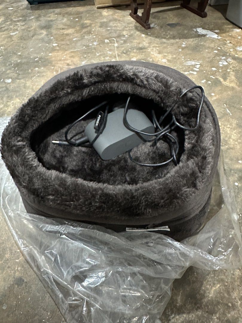 Omron HM-240 Foot Massager (Category: Massage Devices) located in Rodriguez. Submitted by pwestoonlinestore (Listing ID 1423711146, Image 2). Description: .